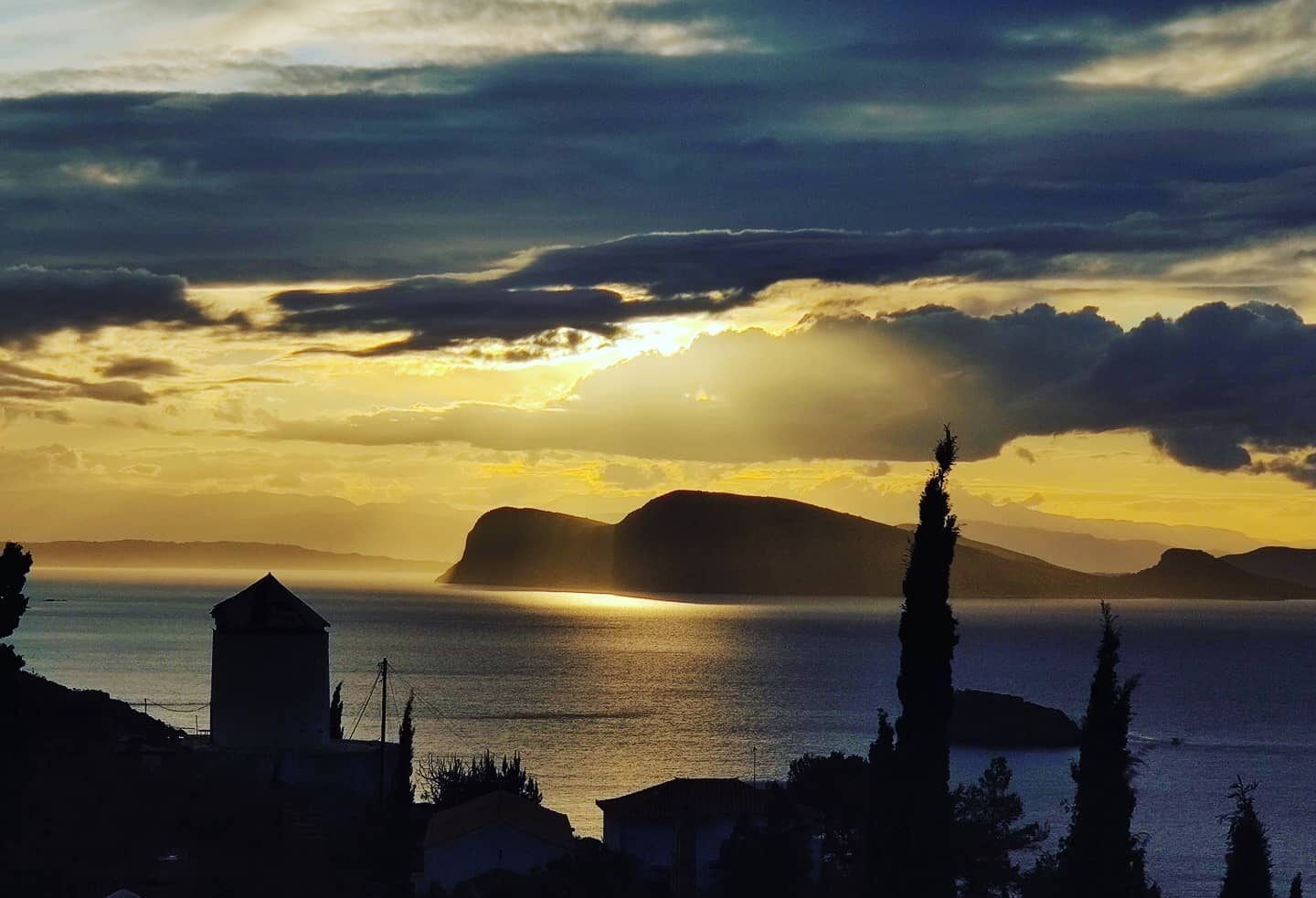 Hydra, Greece — Entaxy